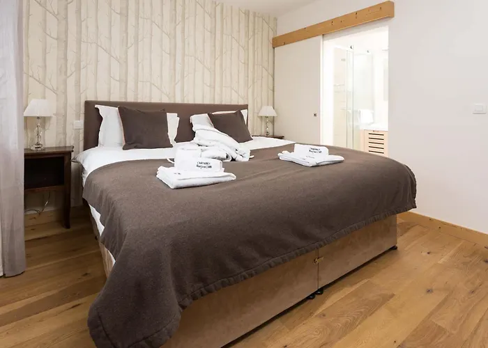 木屋 Union - Year *